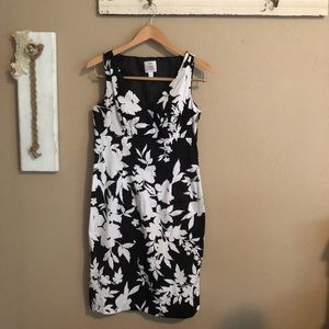 Black and White Floral Dress 💖
